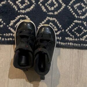 Kids Jordan 11